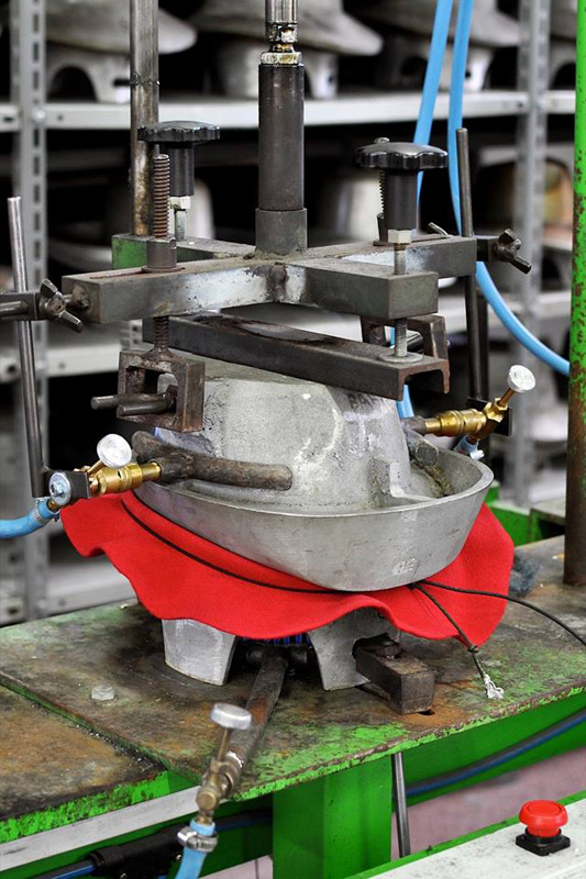 パニッツァの工場