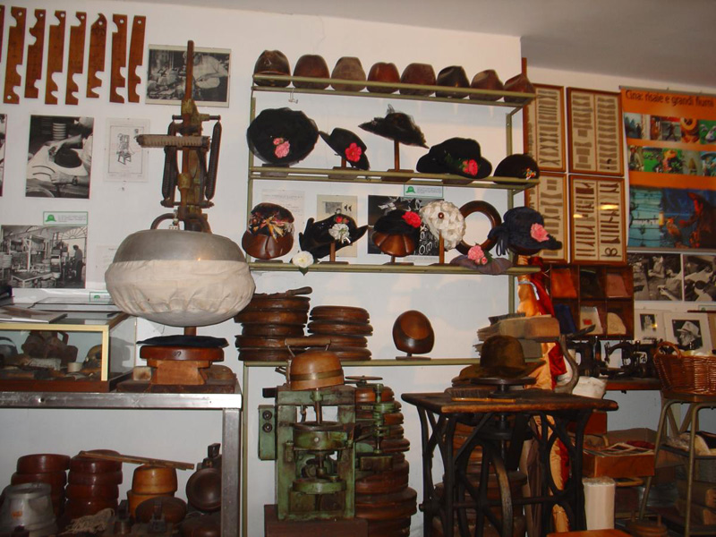 パニッツァの帽子博物館