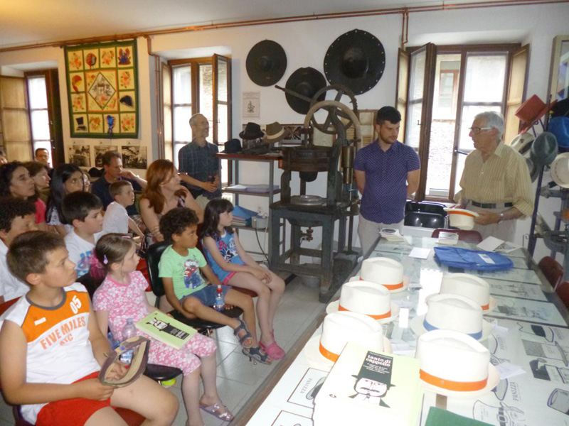 パニッツァの帽子博物館