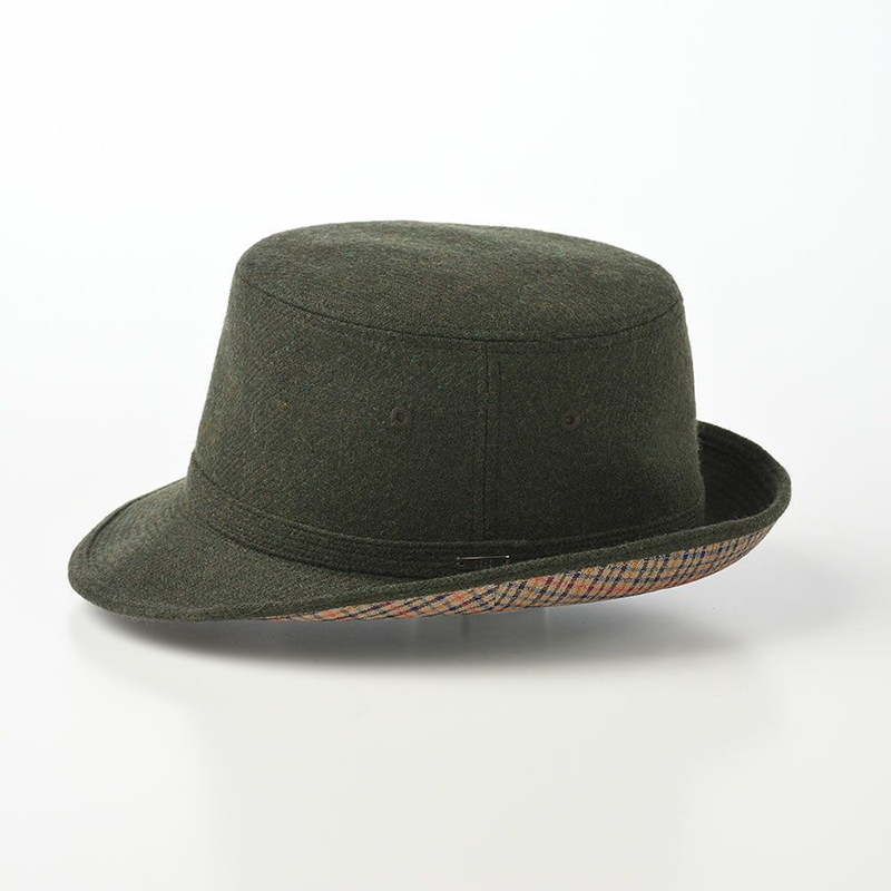 スナップブリム(前方のつばが下向き)