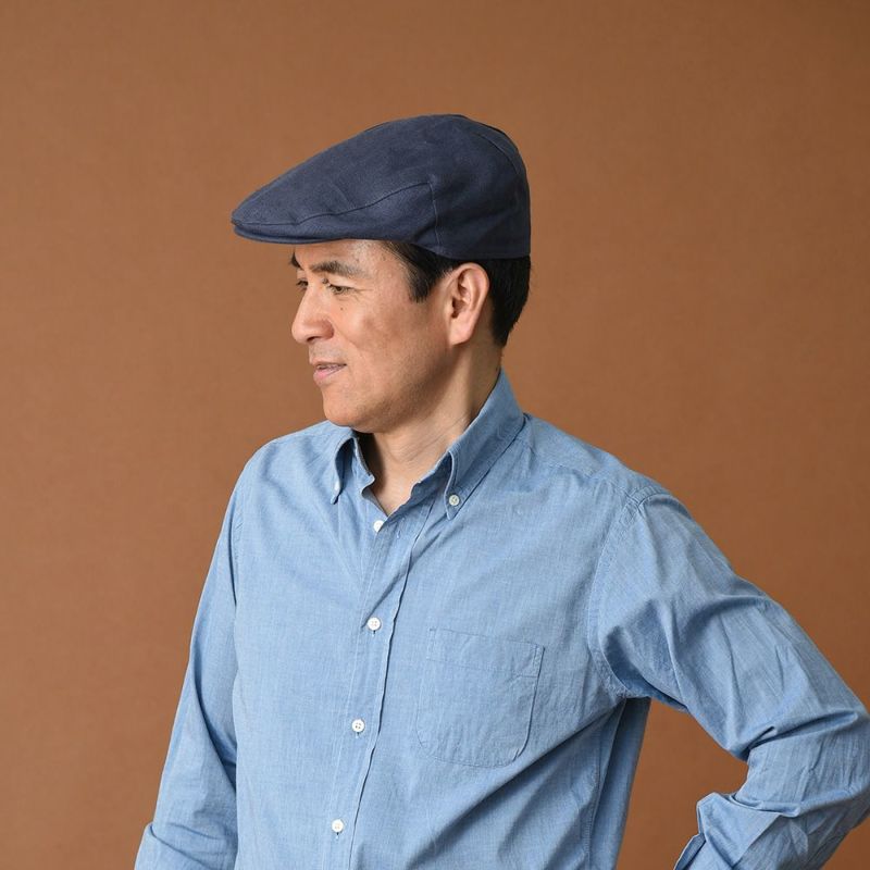 フェイルスワースのハンチング Irish Linen Cap（アイリッシュリネン キャップ）ネイビーのモデル写真