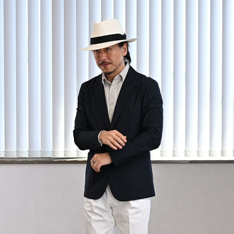 ビガリのパナマハット PRAGA（プラガ）ホワイトのモデル写真