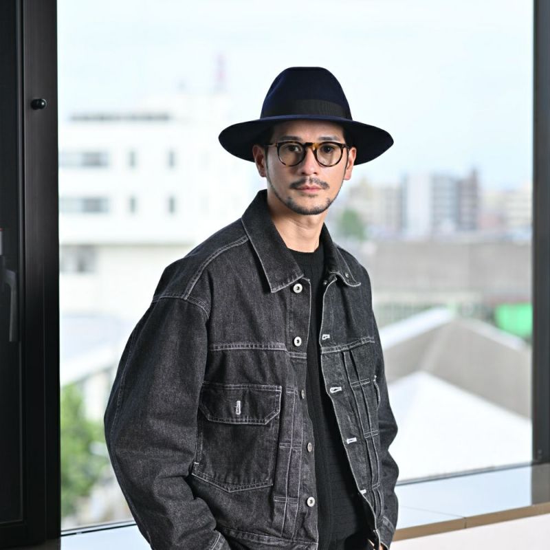 ボルサリーノのフェルトハット Q.S. Folar Rasato（Q.S. フォラール ラザート） 110757 ネイビーのモデル写真