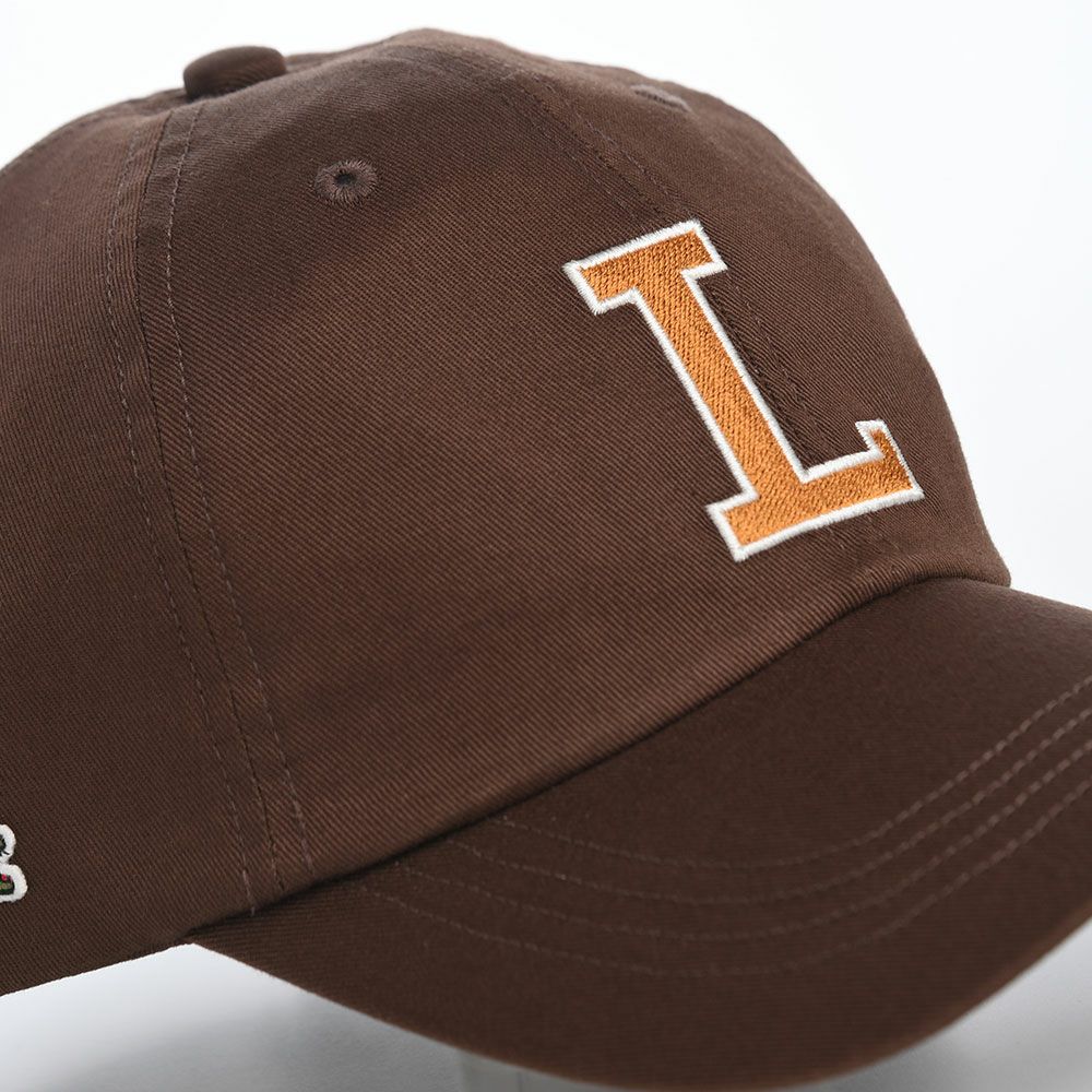 ラコステのキャップ INITIAL APPLIQUE CAP（イニシャルアップリケキャップ） L1251 ブラウン