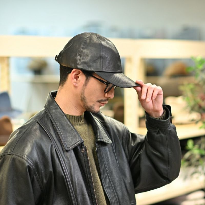 ノックスのキャップ 8panel Leather Cap（8パネル レザー キャップ） ブラック